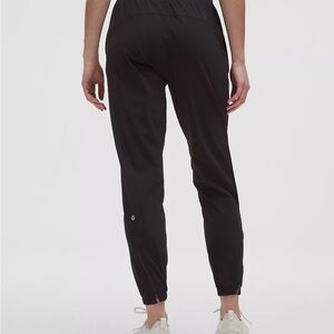 Lululemon High Rise Jogger, size 2